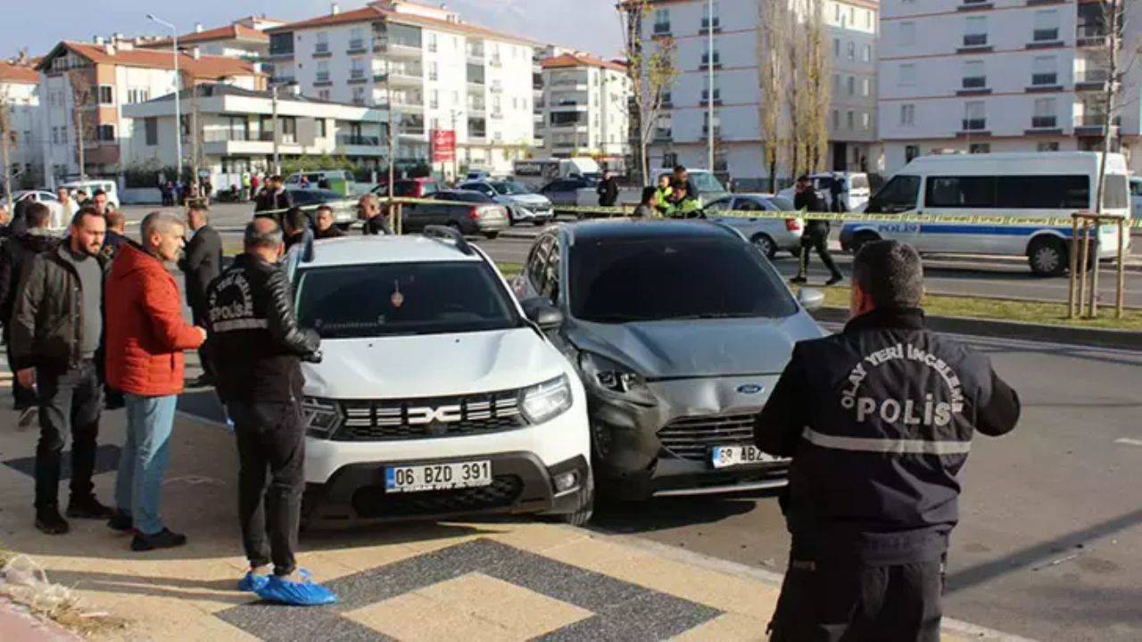 Aksaray’da park tartışması kanlı bitti! 1’i Polis 3 yaralı